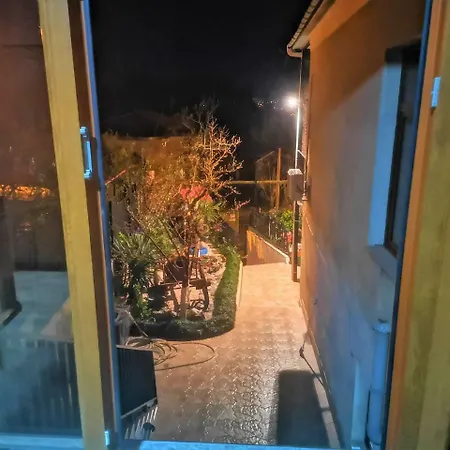 Хостел Sadu Кутаиси Экстерьер фото